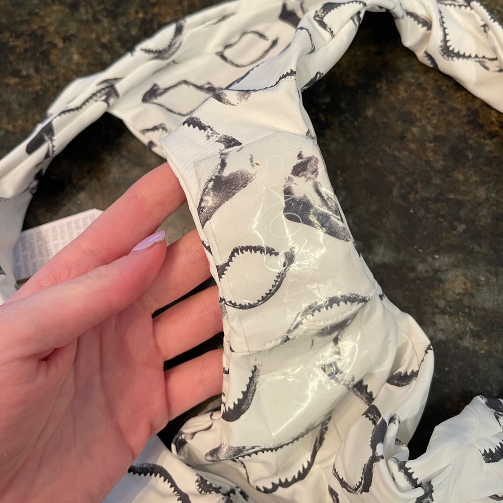 Boys + Arrows Shark Jaws Bikini Bottoms Medium - Picture 4 of 8